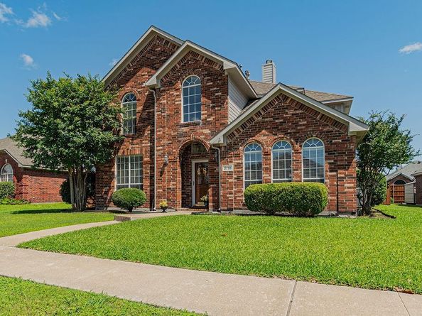 2710  Winterberry Drive , Rowlett Texas 75089
