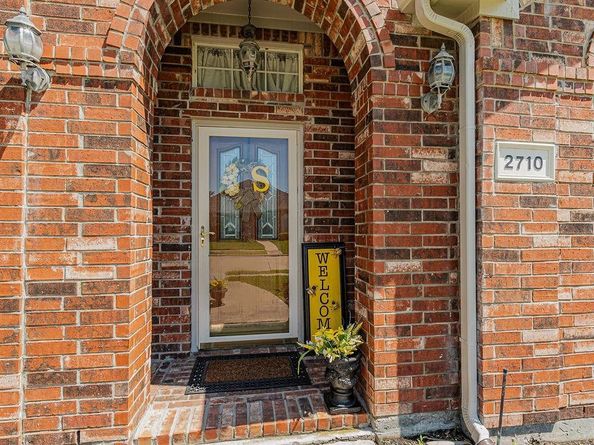2710  Winterberry Drive , Rowlett Texas 75089