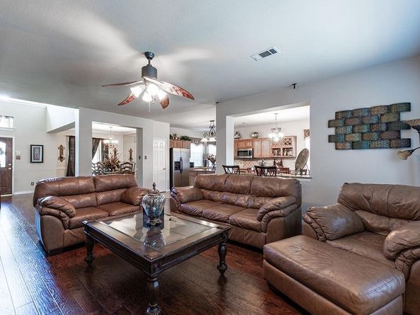 2710  Winterberry Drive , Rowlett Texas 75089