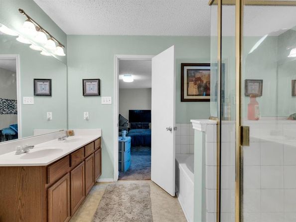 6729  Prairie Fire Road , Arlington Texas 76002