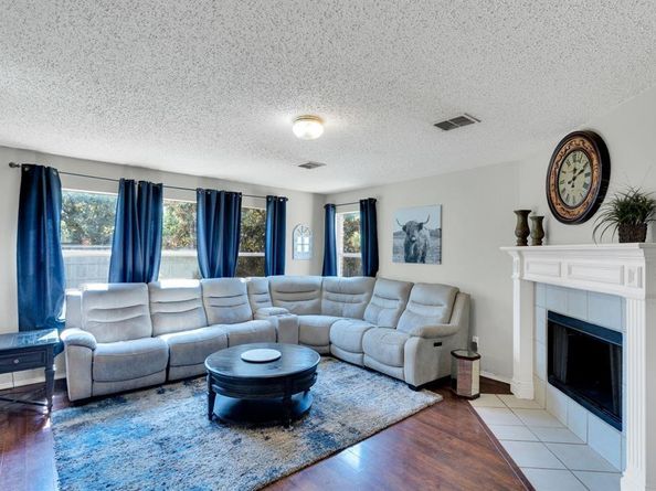 6729  Prairie Fire Road , Arlington Texas 76002