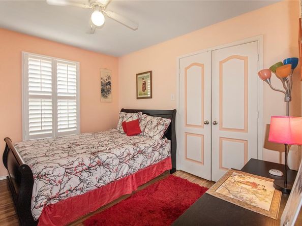 922  Hannah Way , Dallas Texas 75253