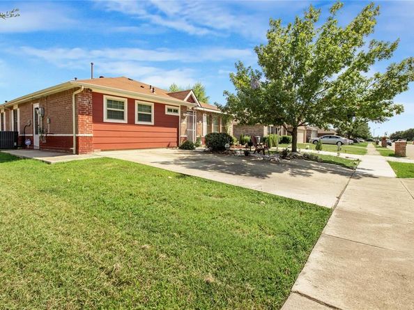 922  Hannah Way , Dallas Texas 75253