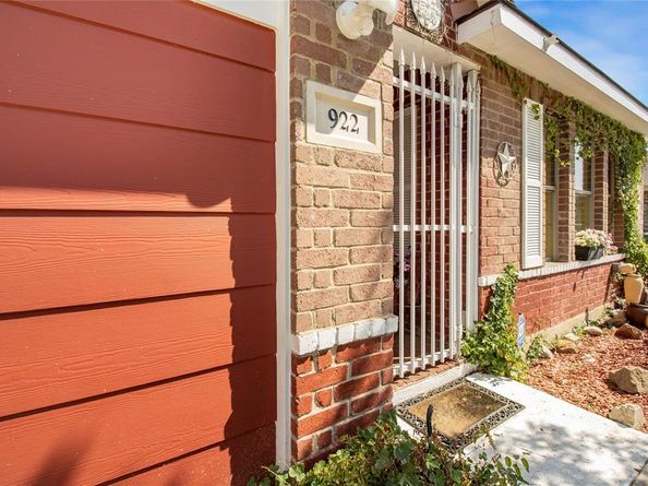 922  Hannah Way , Dallas Texas 75253
