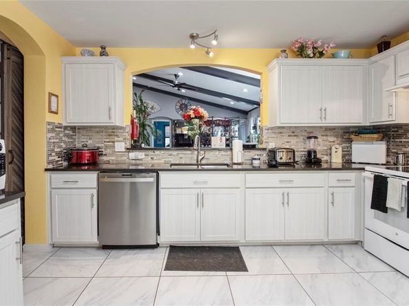 922  Hannah Way , Dallas Texas 75253