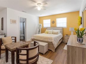 922  Hannah Way , Dallas Texas 75253