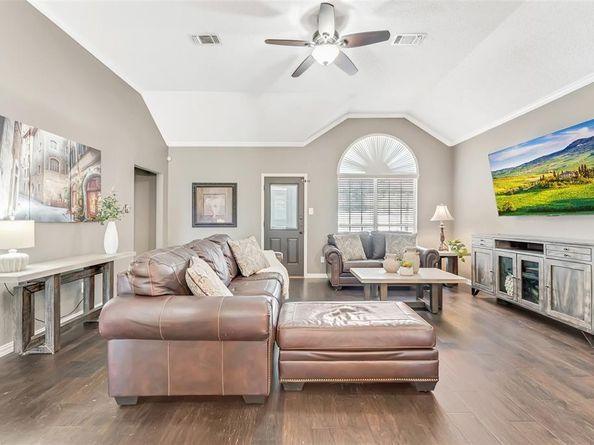 4601  Angelina Way , Fort Worth Texas 76137
