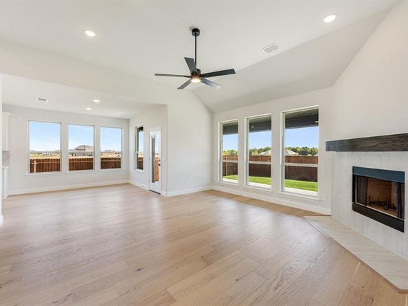 1024  Pineview Lane , Crowley Texas 76036