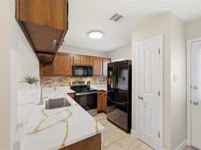 112  Churchill Lane , Euless Texas 76039