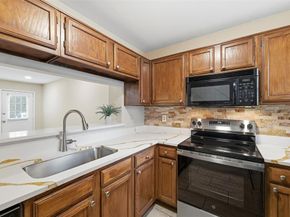 112  Churchill Lane , Euless Texas 76039