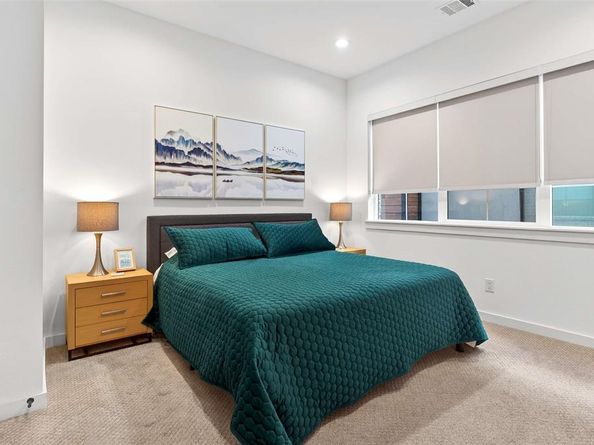 419 W 9th Street  102, Dallas Texas 75208