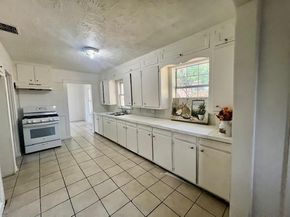 308 N Retta Street , Fort Worth Texas 76111