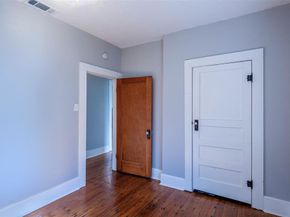 1612  6th Avenue , Fort Worth Texas 76104