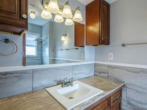 1612  6th Avenue , Fort Worth Texas 76104