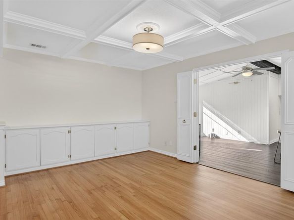 10329  Lake Gardens Drive , Dallas Texas 75218