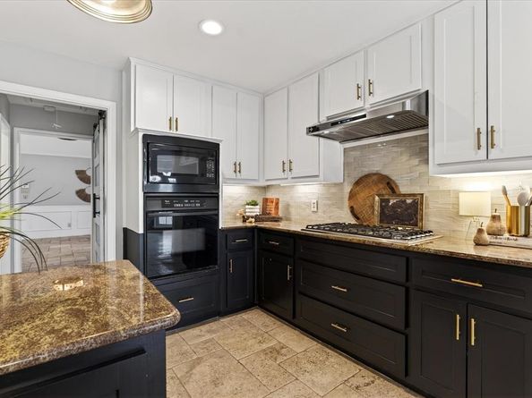 1401  Glastonbury Drive , Plano Texas 75075