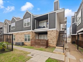 1441  Westmount Avenue  211, Dallas Texas 75211