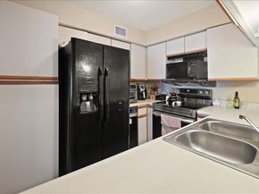 1441  Westmount Avenue  211, Dallas Texas 75211