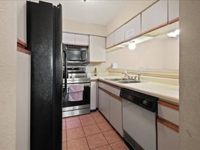 1441  Westmount Avenue  211, Dallas Texas 75211