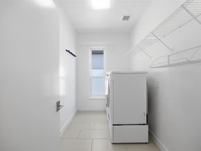 5326  Manett Street , Dallas Texas 75206