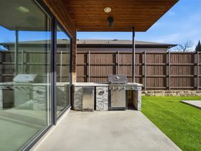 5326  Manett Street , Dallas Texas 75206