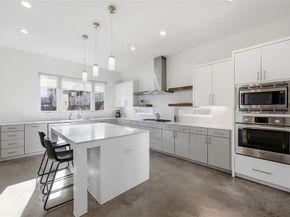 5326  Manett Street , Dallas Texas 75206