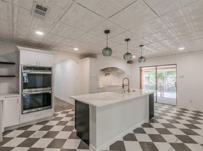 1812  Boyd Street , Dallas Texas 75224