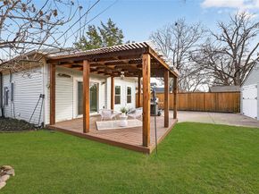 631 N Winnetka Avenue , Dallas Texas 75208