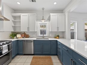 631 N Winnetka Avenue , Dallas Texas 75208