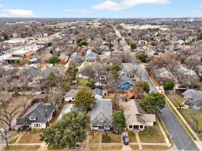 631 N Winnetka Avenue , Dallas Texas 75208