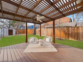 631 N Winnetka Avenue , Dallas Texas 75208