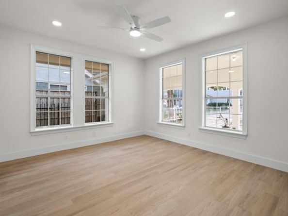 644 N Tyler Street , Dallas Texas 75208