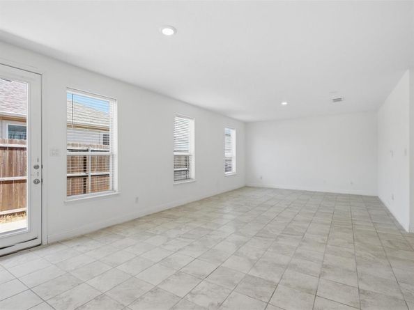 10236  Fox Springs Drive , Fort Worth Texas 76131