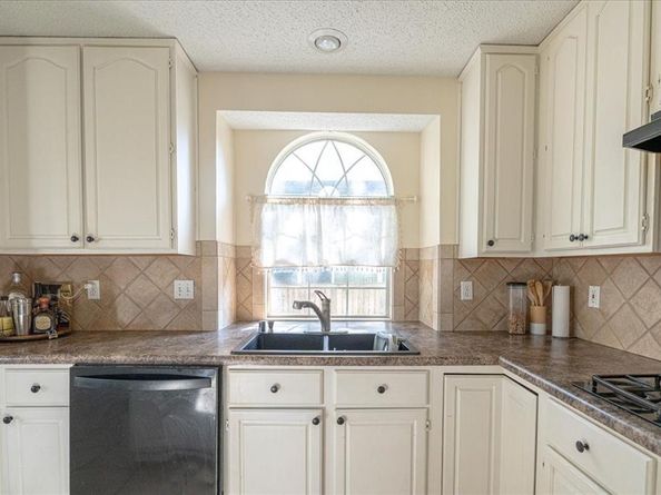 3016  Yale Drive , Flower Mound Texas 75022