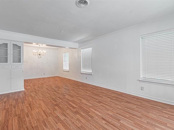 216 S Lois Lane , Richardson Texas 75081