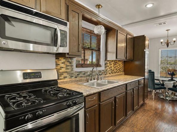 2510 W Jefferson Boulevard , Dallas Texas 75211