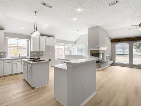 3632  Stone Creek Lane S, Fort Worth Texas 76137