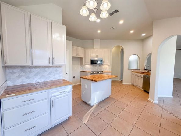2961  Salado Trail , Fort Worth Texas 76118
