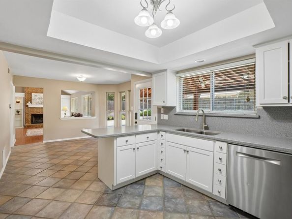 3231  Summerfield Drive , Grapevine Texas 76051