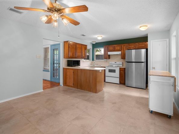 2420  Oakcrest Drive , Garland Texas 75044