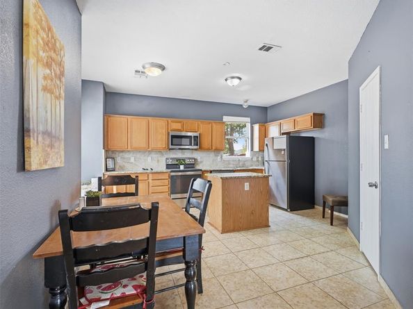 1125  Urban Drive , DeSoto Texas 75115