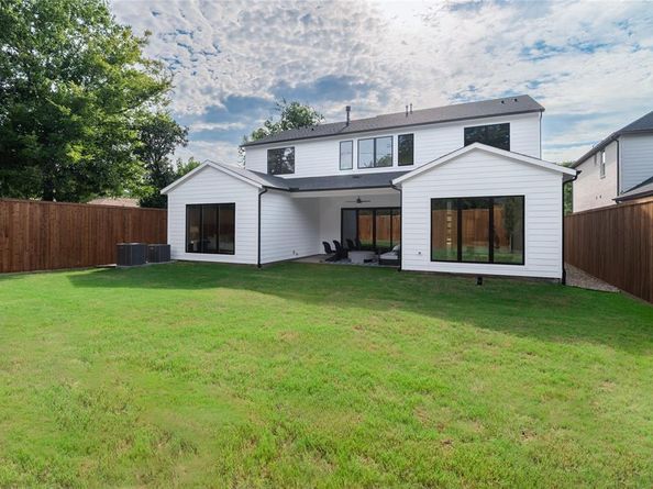 525  Classen Drive , Dallas Texas 75218