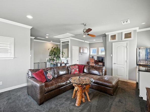 1500  Pecos Street  6, Dallas Texas 75204