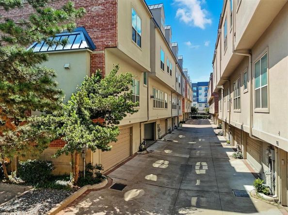 1500  Pecos Street  6, Dallas Texas 75204