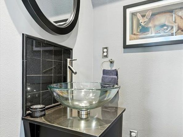 1500  Pecos Street  6, Dallas Texas 75204