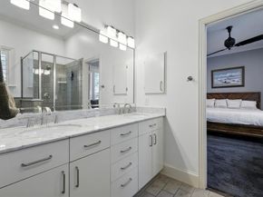 1500  Pecos Street  6, Dallas Texas 75204