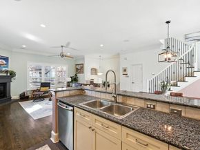 1500  Pecos Street  6, Dallas Texas 75204