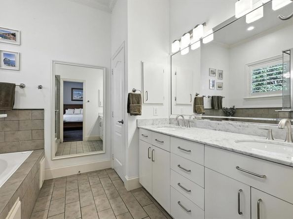 1500  Pecos Street  6, Dallas Texas 75204