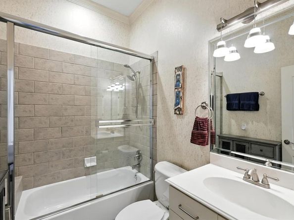 1500  Pecos Street  6, Dallas Texas 75204