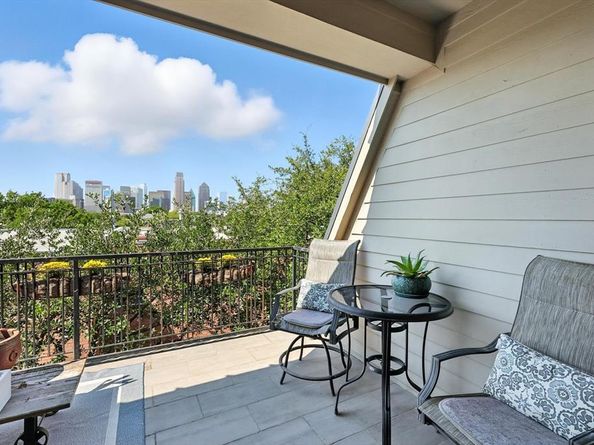 1500  Pecos Street  6, Dallas Texas 75204